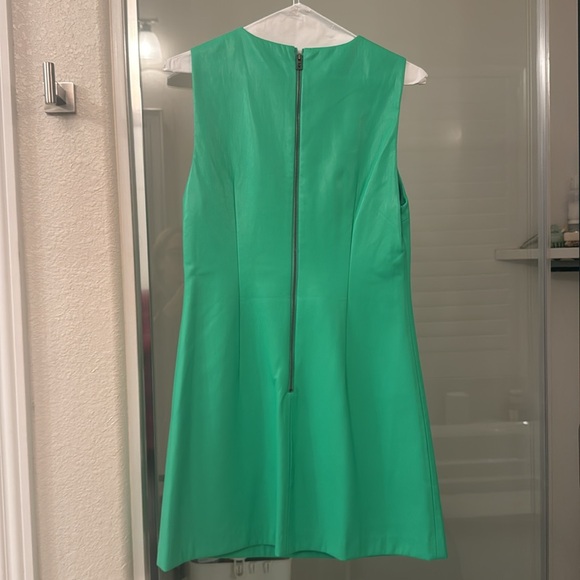 Alice + Olivia Coley Vegan Leather Crewneck Green Mini Dress - Picture 4 of 5